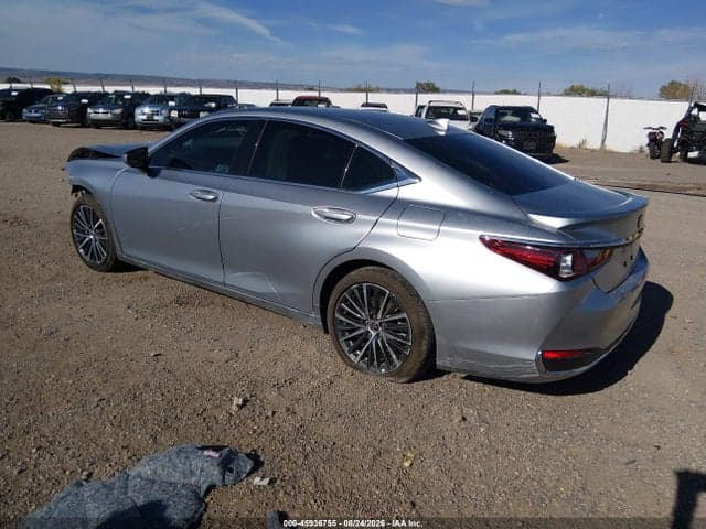 2025 LEXUS ES 300H 3