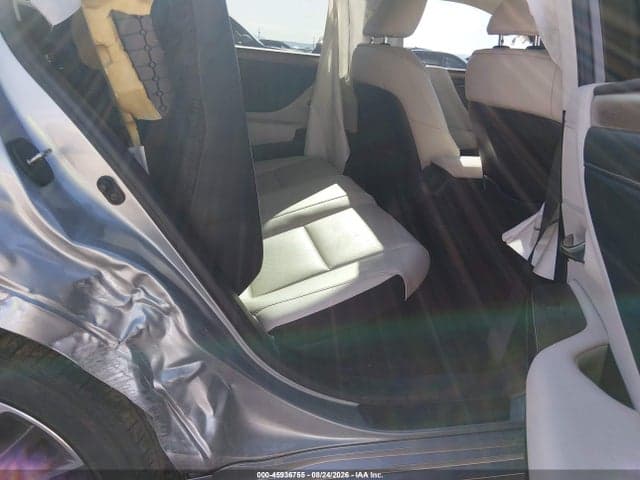 2025 LEXUS ES 300H 8