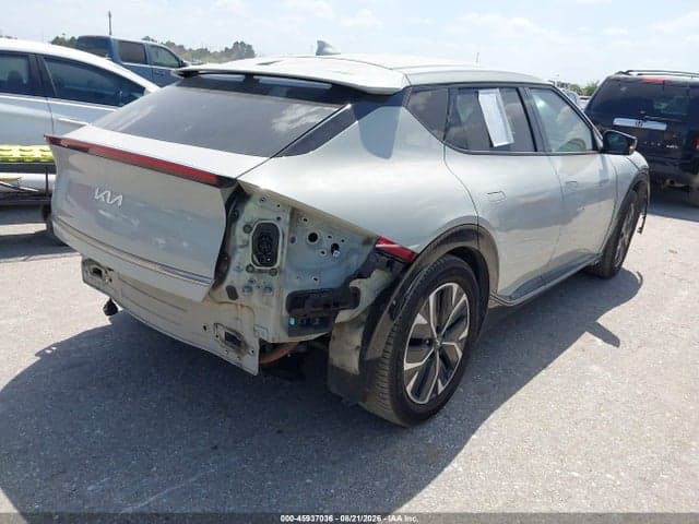 2022 KIA EV6 WIND 4