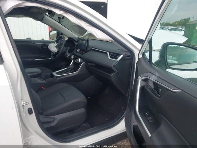 2022 TOYOTA RAV4 LE 5