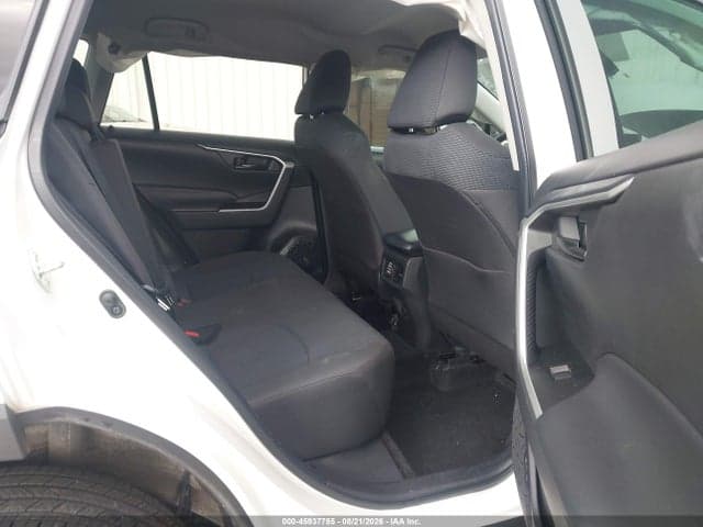 2022 TOYOTA RAV4 LE 8