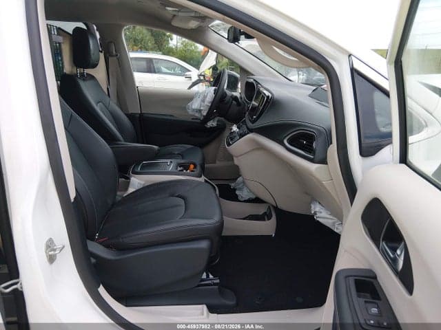 2024 CHRYSLER PACIFICA HYBRID SELECT 5