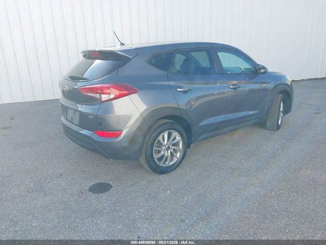2018 HYUNDAI TUCSON SE 4