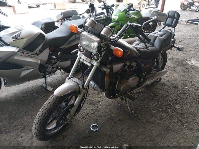 1986 HONDA VF700C (MAGNA) 2