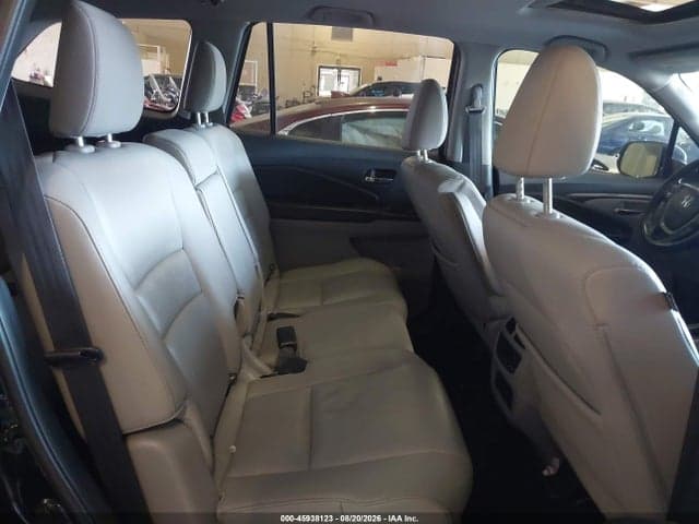 2017 HONDA PILOT EX-L 8