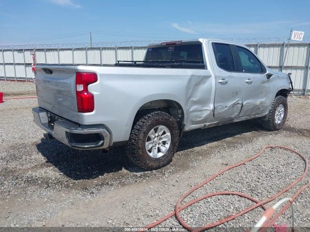 2019 CHEVROLET SILVERADO 1500 LT 4
