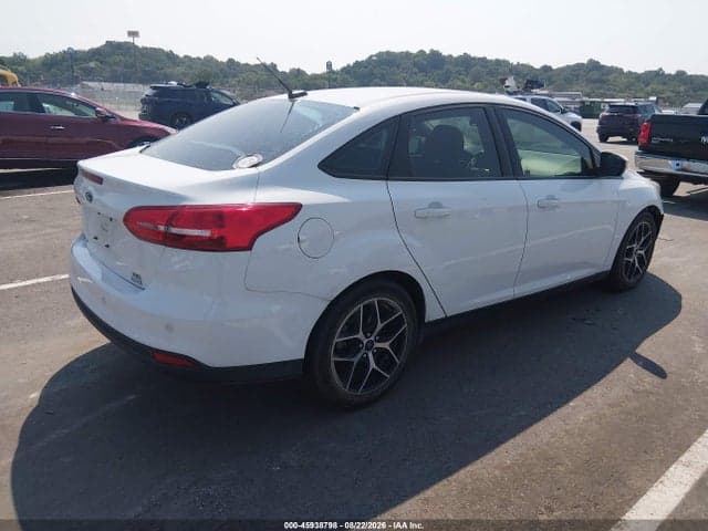 2017 FORD FOCUS SEL 4