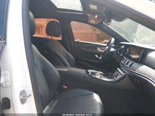 2017 MERCEDES-BENZ E 300 5