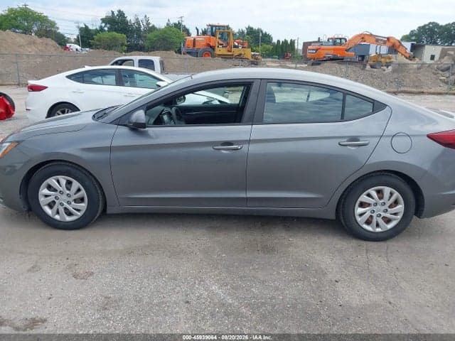 2019 HYUNDAI ELANTRA SE 13