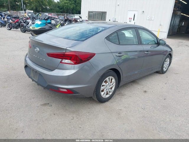 2019 HYUNDAI ELANTRA SE 4