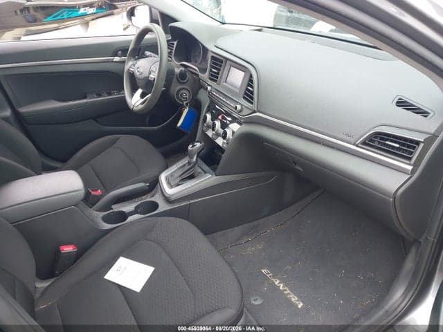 2019 HYUNDAI ELANTRA SE 5