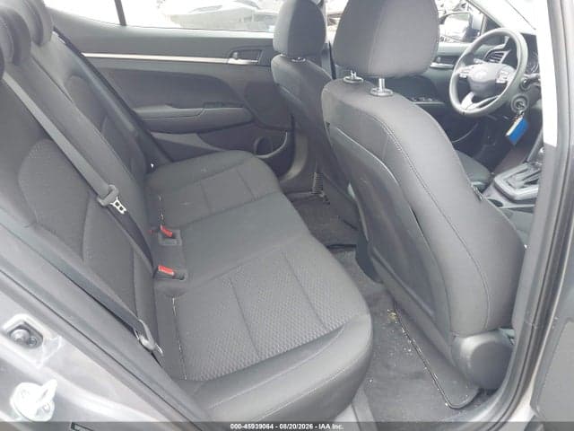 2019 HYUNDAI ELANTRA SE 8