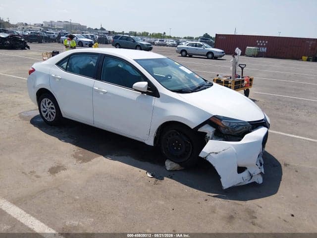 2017 TOYOTA COROLLA LE 1