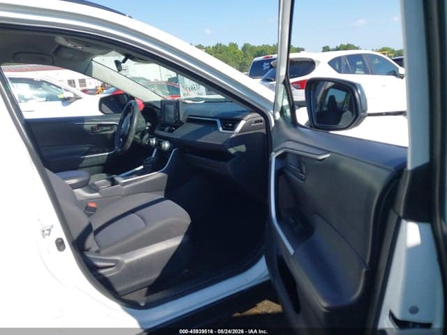 2019 TOYOTA RAV4 LE 5