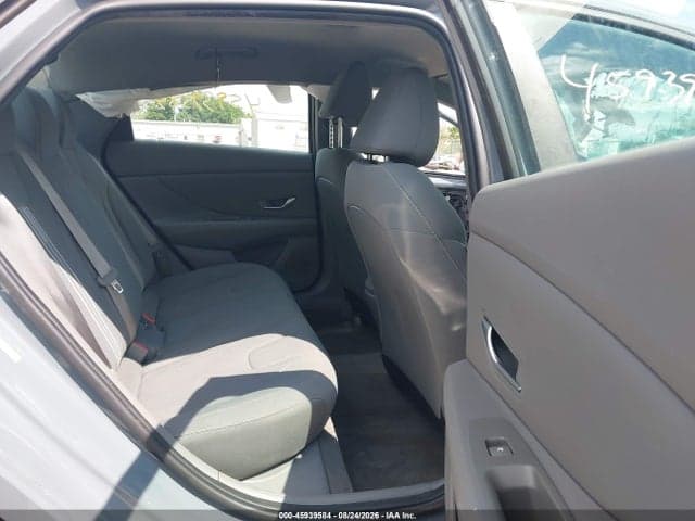 2022 HYUNDAI ELANTRA SEL 8
