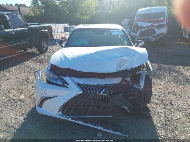2023 LEXUS ES 300H 12