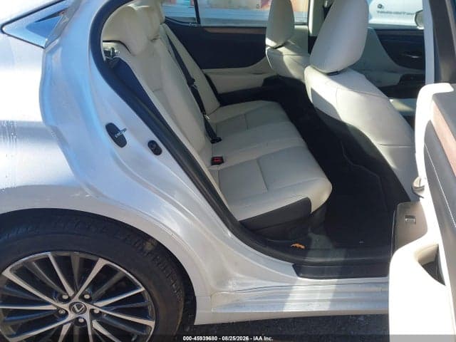 2023 LEXUS ES 300H 8