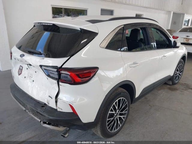 2023 FORD ESCAPE PHEV 4