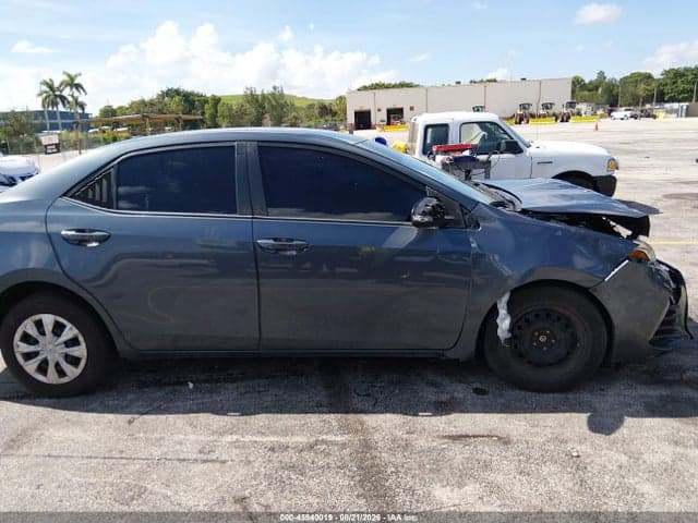 2019 TOYOTA COROLLA SE 12