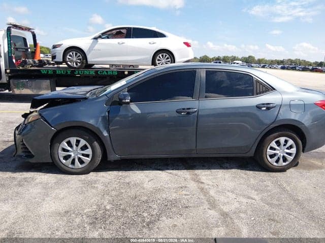 2019 TOYOTA COROLLA SE 13