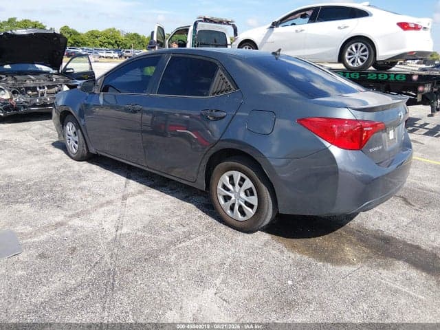2019 TOYOTA COROLLA SE 3