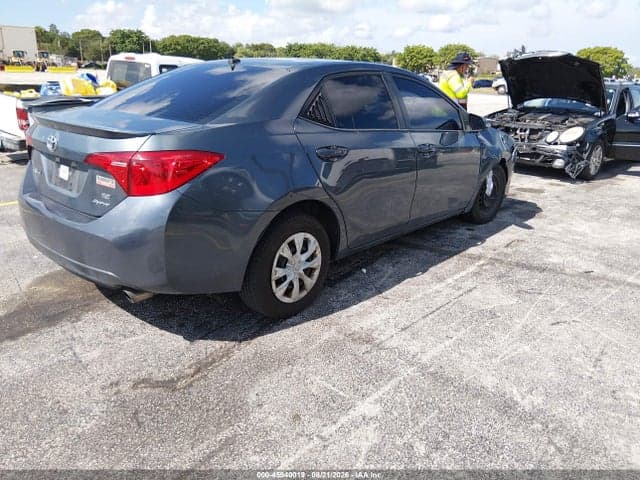 2019 TOYOTA COROLLA SE 4