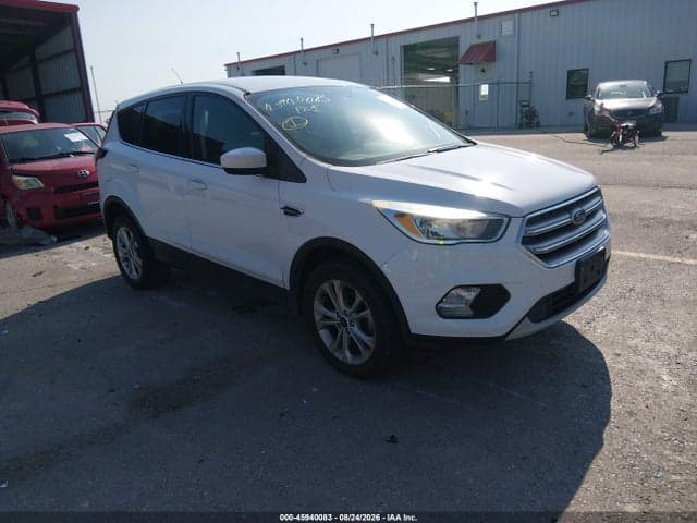 2017 FORD ESCAPE SE 1