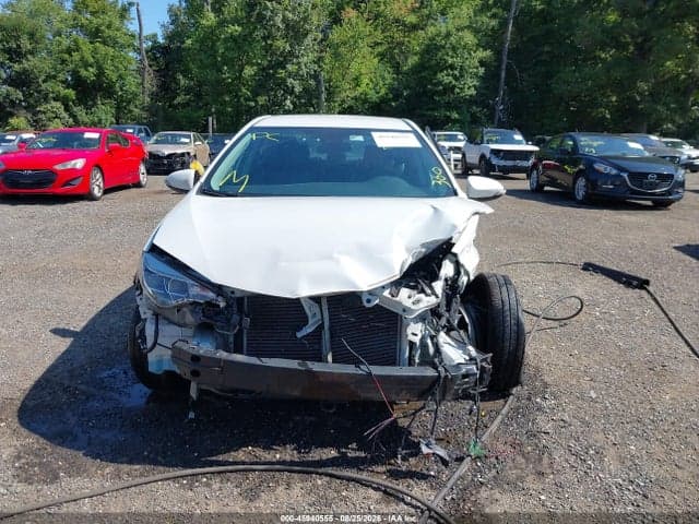 2017 TOYOTA COROLLA SE 12