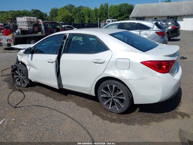 2017 TOYOTA COROLLA SE 3