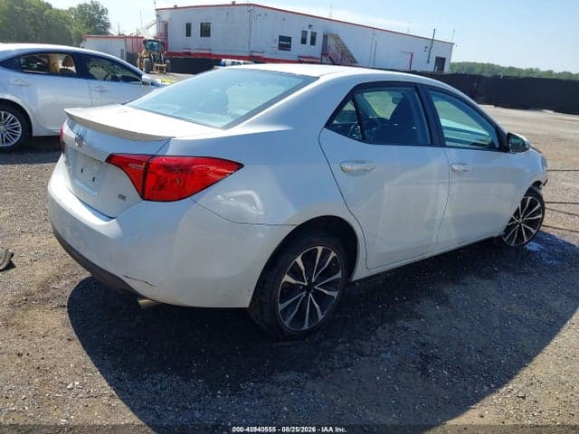 2017 TOYOTA COROLLA SE 4