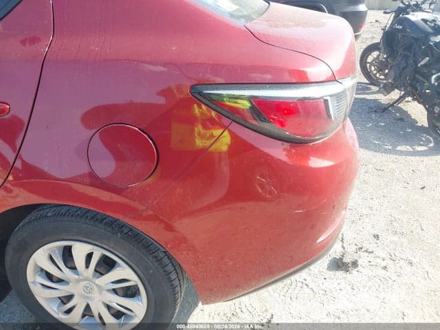 2019 TOYOTA YARIS L 6