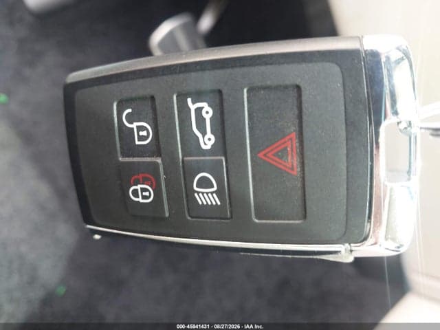2026 LAND ROVER RANGE ROVER P400 SE 11