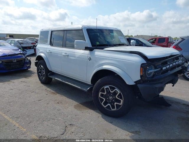 2025 FORD BRONCO OUTER BANKS 1