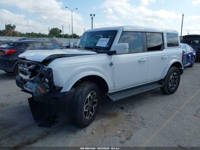 2025 FORD BRONCO OUTER BANKS 2