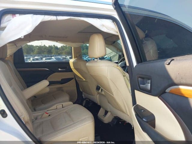 2017 TOYOTA HIGHLANDER LIMITED 8