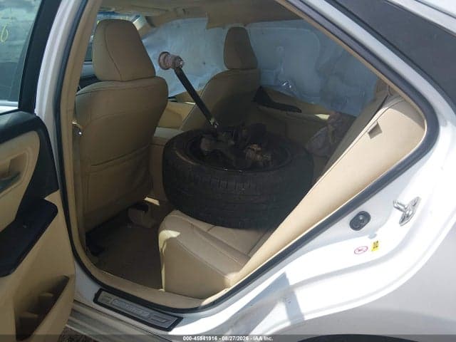2017 TOYOTA CAMRY XLE 4