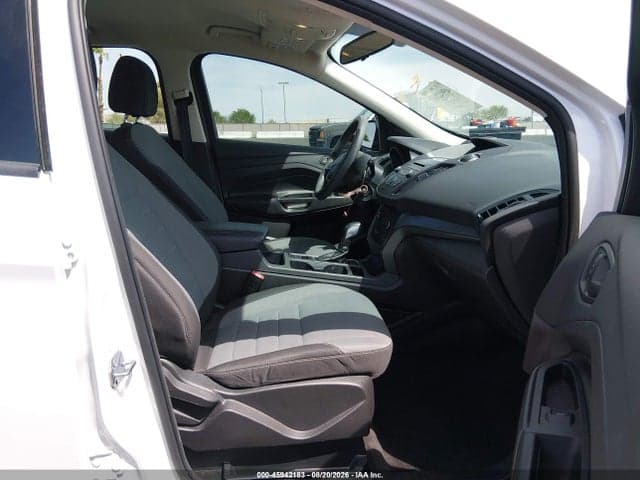 2017 FORD ESCAPE S 5