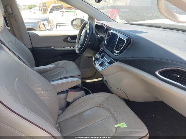 2017 CHRYSLER PACIFICA LIMITED 5