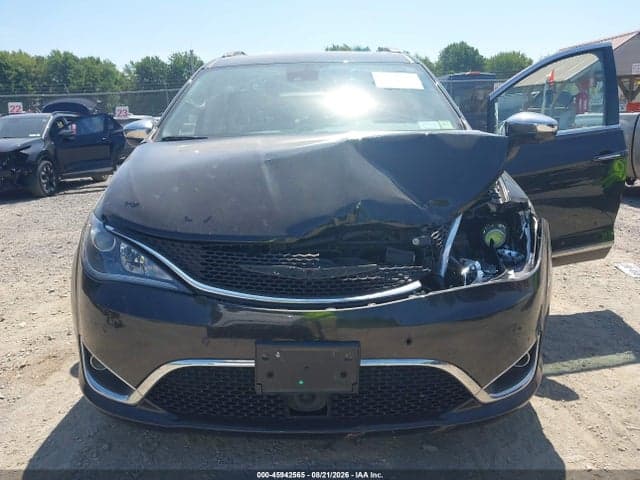 2017 CHRYSLER PACIFICA LIMITED 6