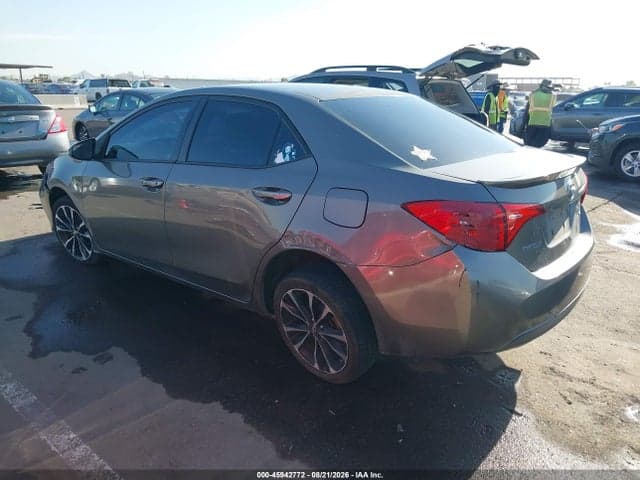 2017 TOYOTA COROLLA SE 3