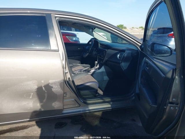2017 TOYOTA COROLLA SE 5