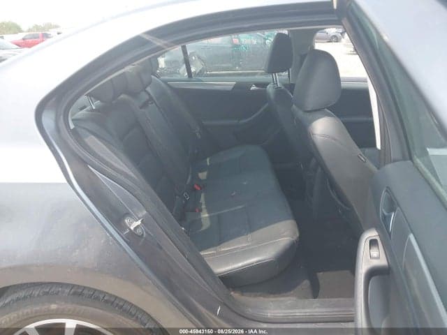 2017 VOLKSWAGEN JETTA 1.4T SE 8