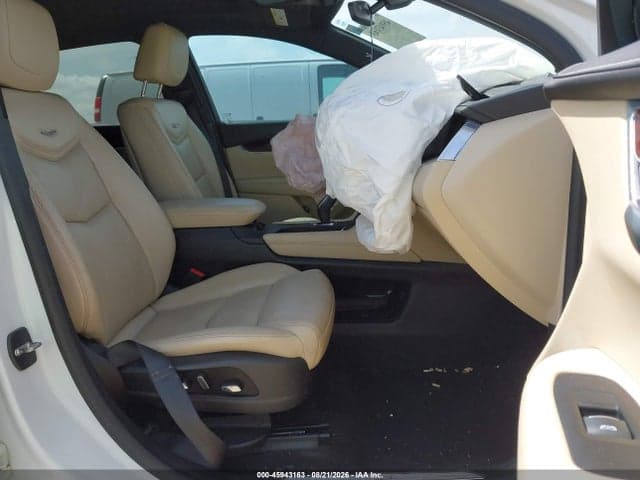 2017 CADILLAC XT5 LUXURY 5