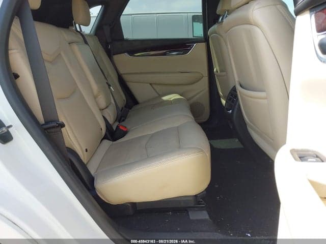 2017 CADILLAC XT5 LUXURY 8