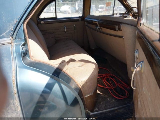 1948 PACKARD SUPER TOURING 8