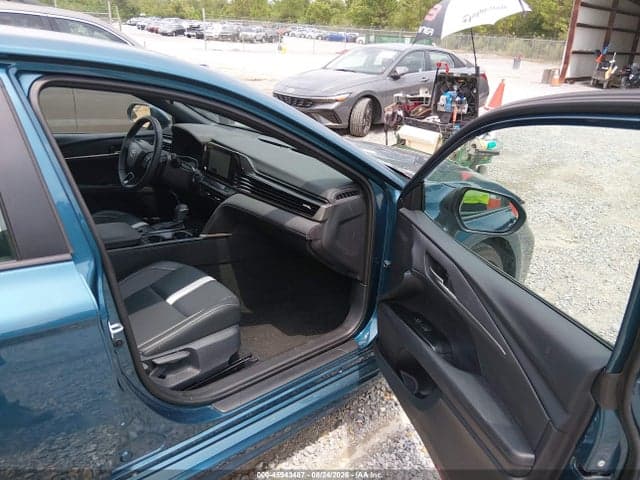 2026 TOYOTA CAMRY SE 5