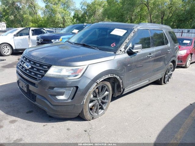 2017 FORD EXPLORER XLT 2