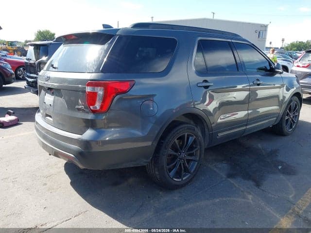 2017 FORD EXPLORER XLT 4