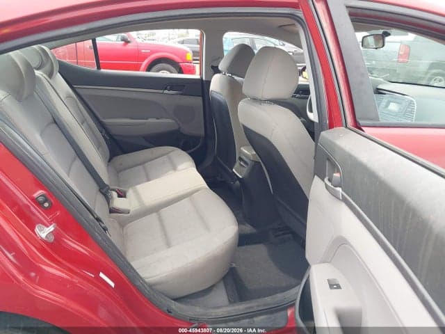 2017 HYUNDAI ELANTRA SE 8