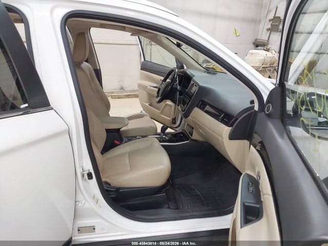 2017 MITSUBISHI OUTLANDER SE/SEL 5